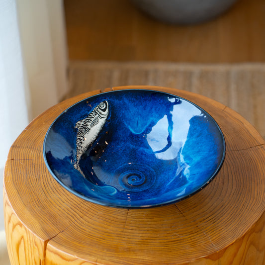 Artisanal Sgvaffito Fish Bowl with Fractured Light